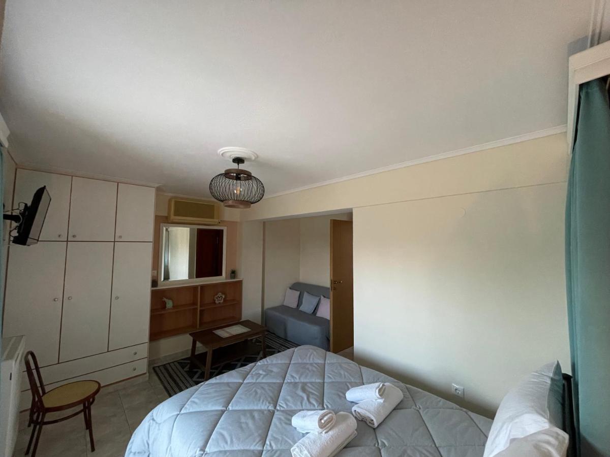 Flo'S Apartments Mesolóngion Екстериор снимка
