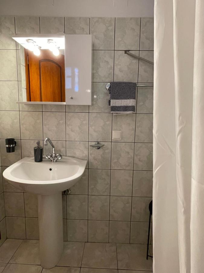 Flo'S Apartments Mesolóngion Екстериор снимка