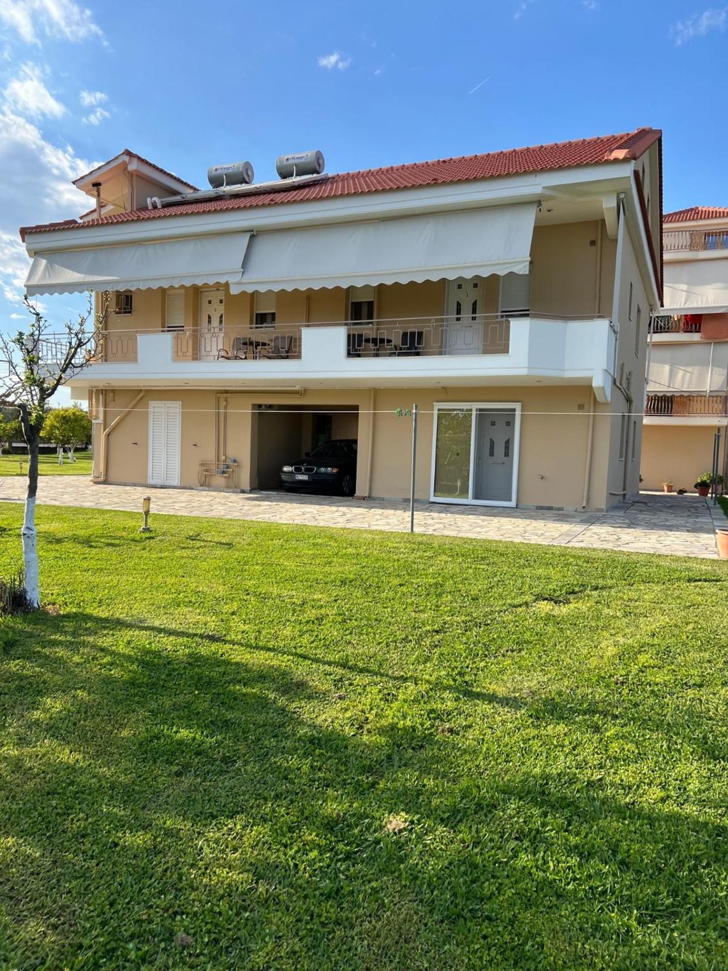 Flo'S Apartments Mesolóngion Екстериор снимка